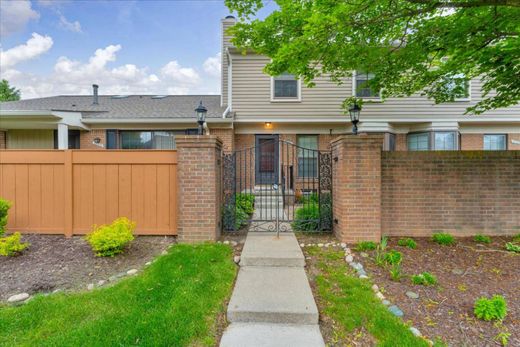 Piso / Apartamento en Novi, Oakland County