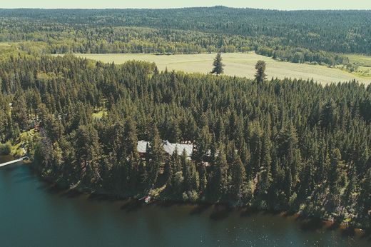 Sheridan Lake, British Columbiaの一戸建て住宅