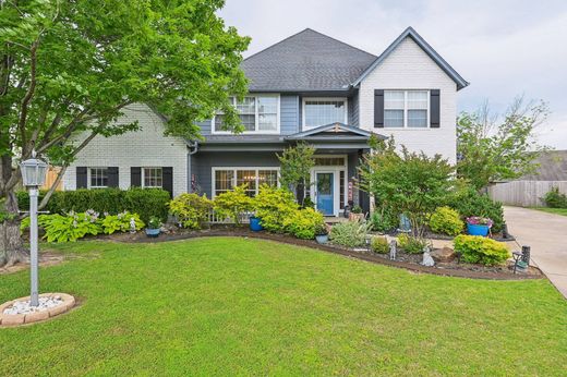 Luxury home in Owasso, Tulsa County
