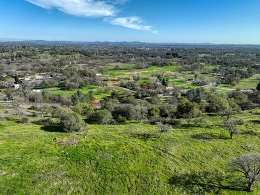 Grond in Loomis, Placer County