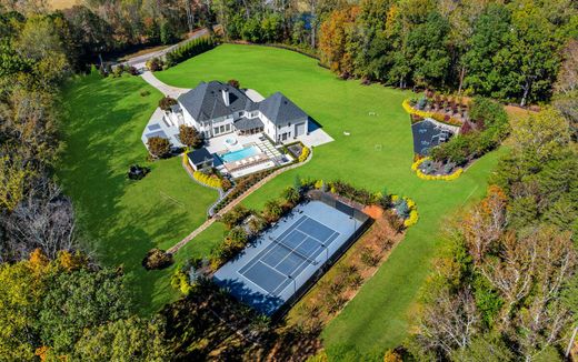 Detached House in Cumming, Forsyth County