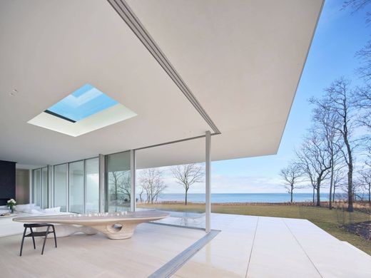 Detached House in East Hampton, Suffolk County