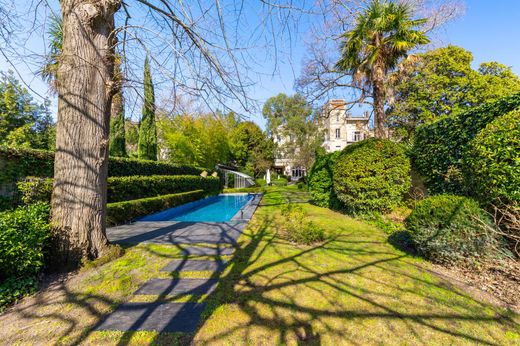 Detached House in Bordeaux, Gironde