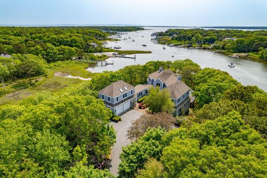 Detached House in New Seabury, Barnstable County