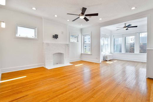 Apartment in Chicago, Cook County
