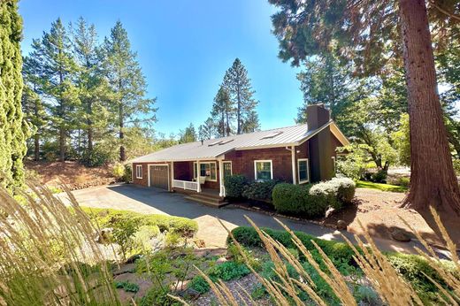 Detached House in Angwin, Napa County