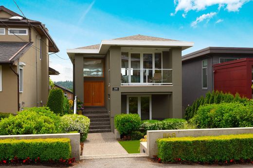 Detached House in West Vancouver, Metro Vancouver Regional District