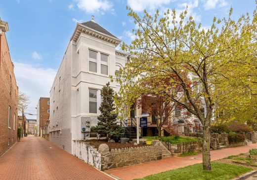 Luxury home in Washington, Washington County