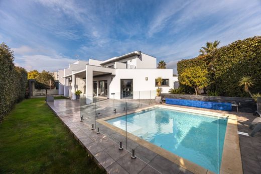 Einfamilienhaus in Villeneuve-de-la-Raho, Pyrénées-Orientales