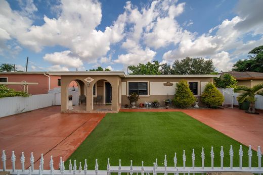 Detached House in Hialeah, Miami-Dade