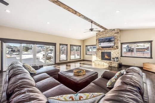 Luxury home in Silverthorne, Summit County