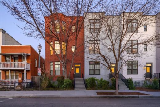 Apartment in Washington, Washington County