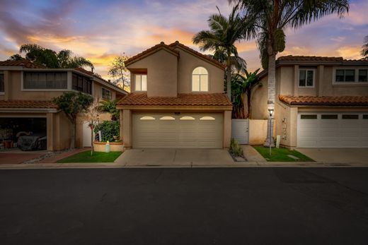 بيت مستقل ﻓﻲ Costa Mesa, مقاطعة أورانج، كاليفورنيا
