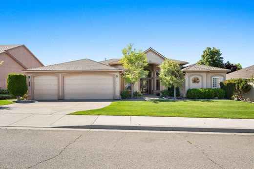 Detached House in Kennewick, Benton County