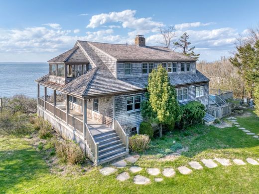 Detached House in Orient, Suffolk County