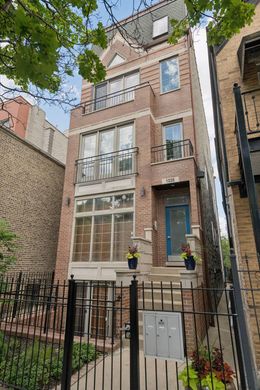 Apartment in Chicago, Cook County