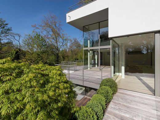 Detached House in Uccle, Bruxelles-Capitale
