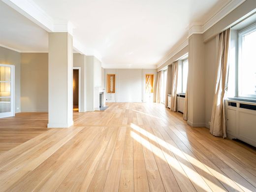 Apartment in Woluwe-Saint-Lambert, Brussels Capital Region
