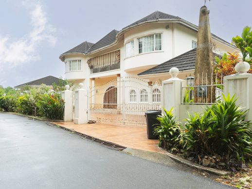 Casa Unifamiliare a Stony Hill, Saint Andrew Parish