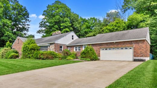 Detached House in Pittsfield, Berkshire County
