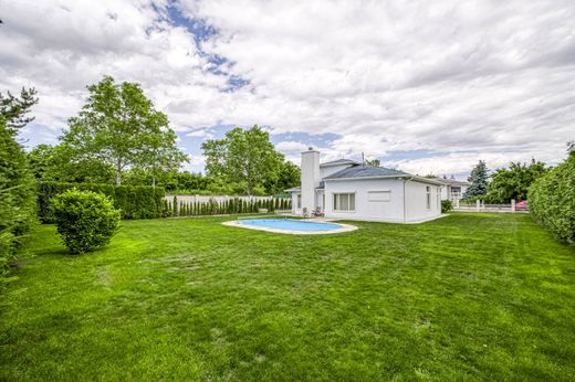 Vrijstaand huis in Šeberov, Hlavní město Praha