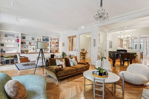 Apartment in La Muette, Auteuil, Porte Dauphine, Paris