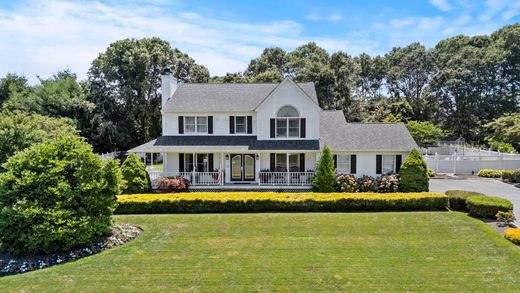 Detached House in Wading River, Suffolk County