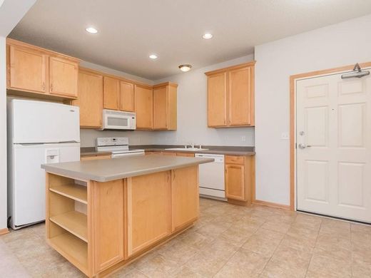 Apartment / Etagenwohnung in Saint Louis Park, Hennepin County