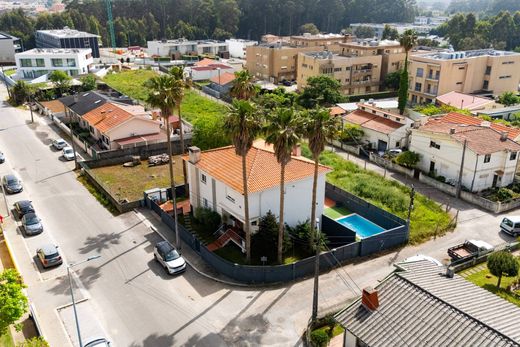 Detached House in Vila Nova de Gaia, Distrito do Porto