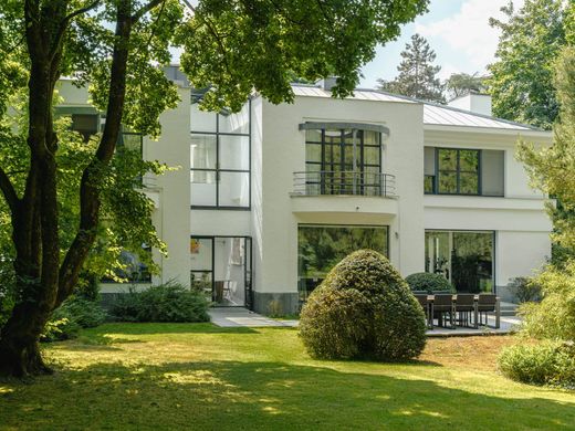 Einfamilienhaus in Uccle/Ukkel, Region Brüssel-Hauptstadt