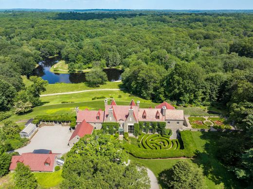 Detached House in Stamford, Fairfield County