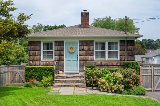 Einfamilienhaus in Stony Brook, Suffolk County