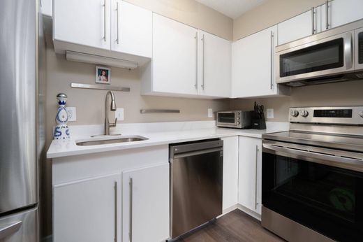 Apartment in Washington, Washington County