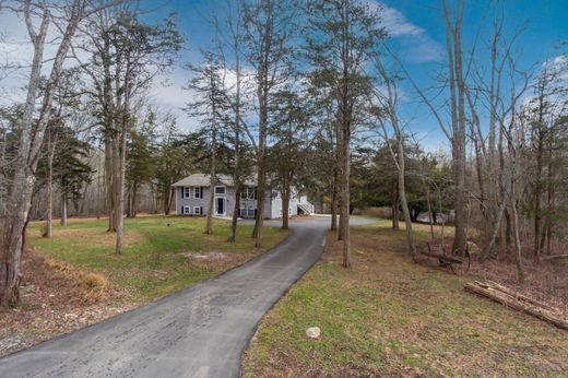 Luxury home in Lyme Station, New London County