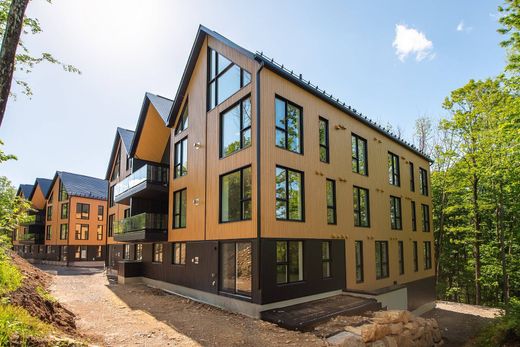 Apartment in Bromont, Montérégie