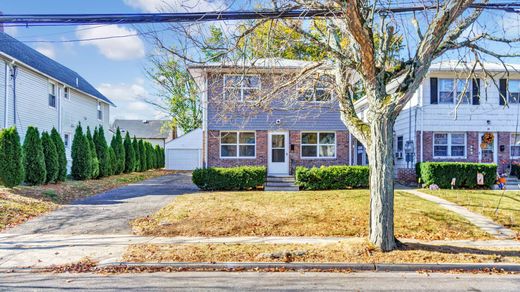 Luxury home in Port Washington, Nassau County