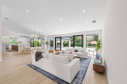 Detached House in Wellington, Palm Beach