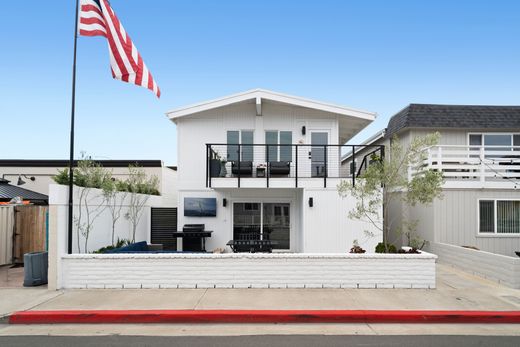 Duplex for sale in Newport Beach