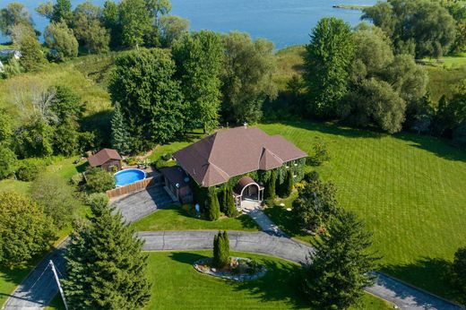 Maison individuelle à Prince Edward, Ontario