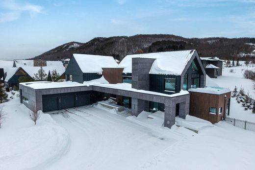 Detached House in The Blue Mountains, Ontario