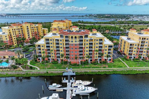 Apartment in Palmetto, Manatee County