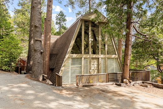 Lake Arrowhead, San Bernardino Countyの一戸建て住宅