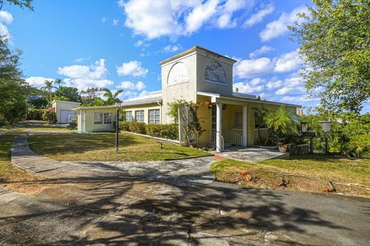 Detached House in Nassau, New Providence District