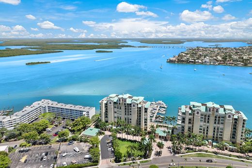 Marco Island, Collier Countyのアパートメント