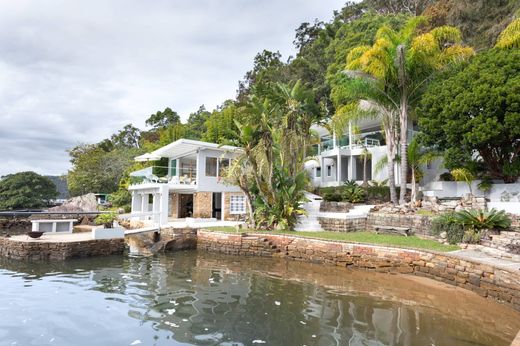 Detached House in Berowra Waters, New South Wales