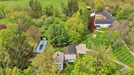 Detached House in New Marlborough, Berkshire County