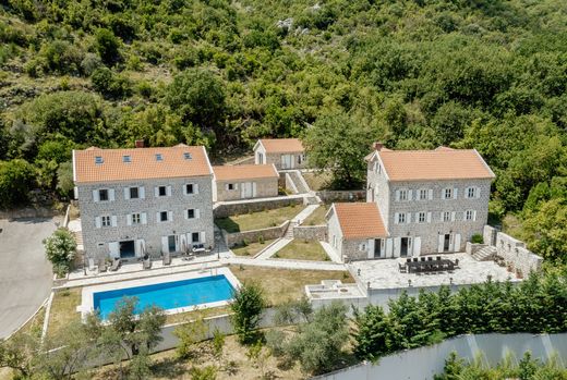 Einfamilienhaus in Kotor