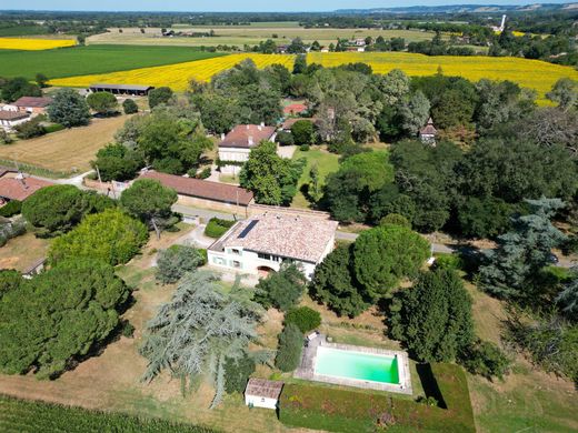 단독 저택 / Villemur-sur-Tarn, Upper Garonne