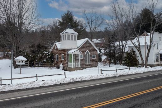 Detached House in Londonderry, Windham County