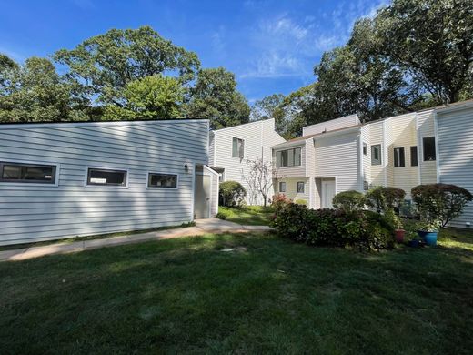 Apartment in Cheshire, New Haven County